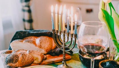 父母离婚,儿子成年后起诉父亲索要抚养费;法院驳回:孩子应感恩父母,并提升能力