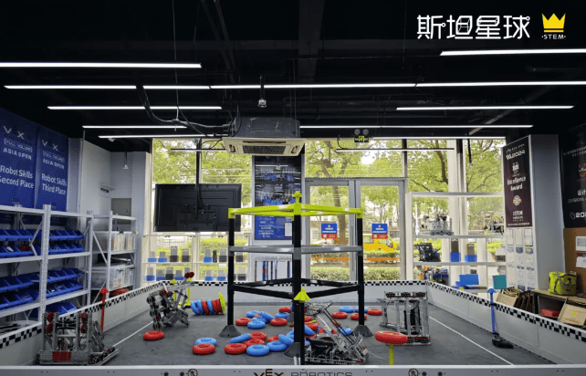 这也太City了！VEXer打卡胜地！斯坦星球VEX机器人精英训练基地登陆上海湾！
