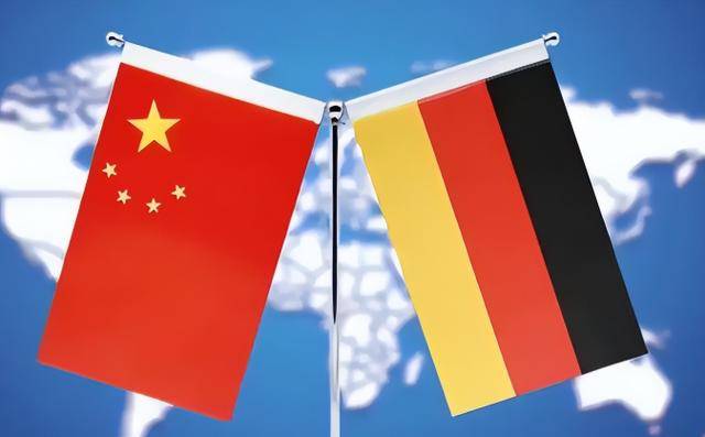 9.3大阅兵前,德外长跑到日本,逼中方连退3步,毛宁8字给其定性