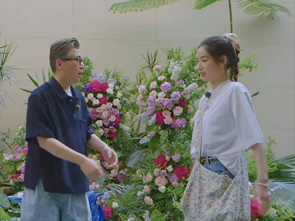 “耿直”的95小花王玉雯火了，被评“活人感好重”