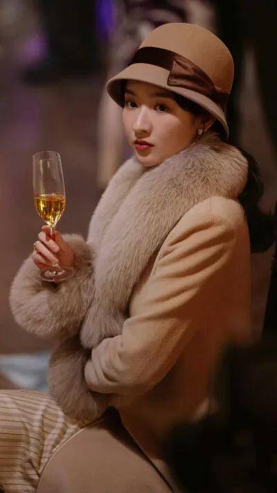 “耿直”的95小花王玉雯火了，被评“活人感好重”