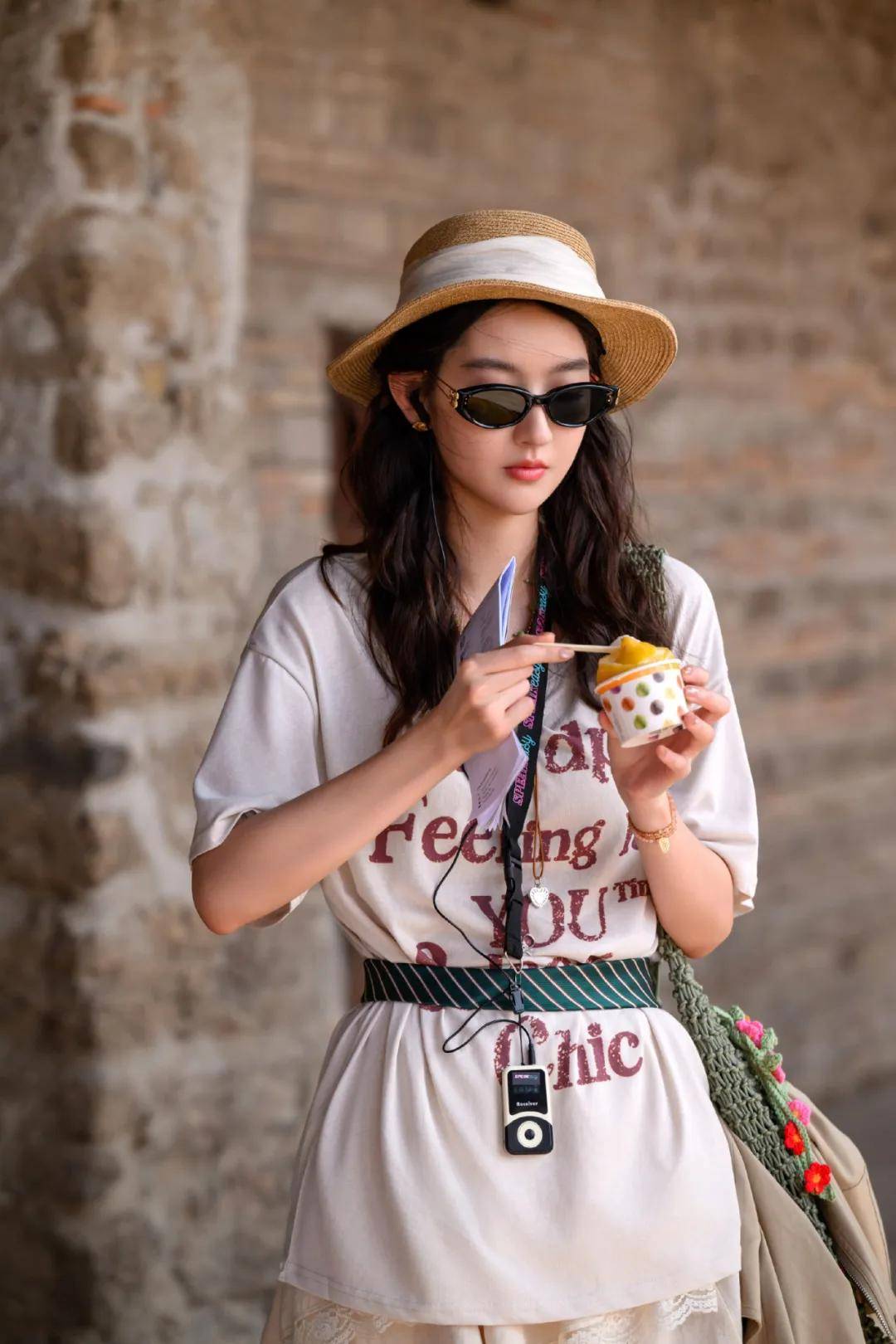 “耿直”的95小花王玉雯火了，被评“活人感好重”