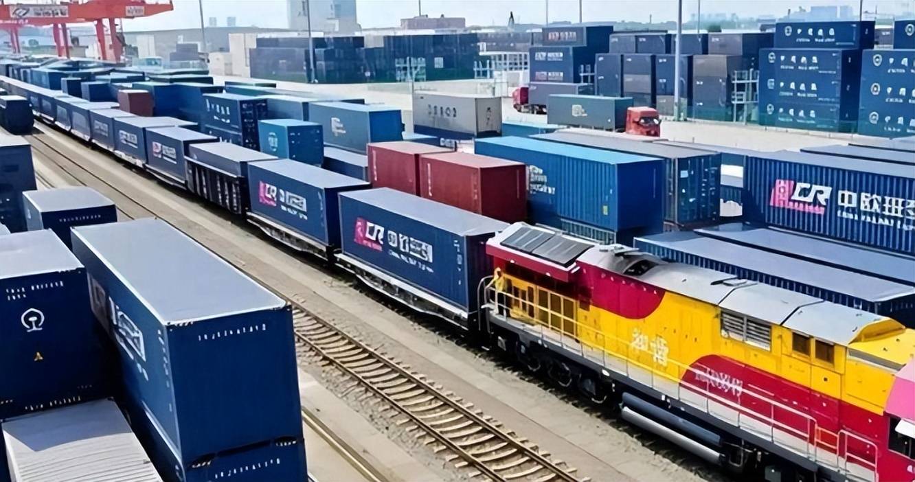 波兰开始甩锅,放行中欧班列后,波兰再次出击,中国迎接挑战