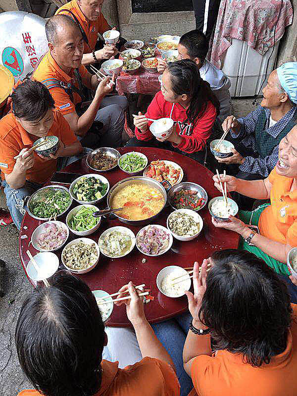 那个让老师骄傲的“调皮”班级!30年同学聚会,还伴有一封来自贵州的感谢信