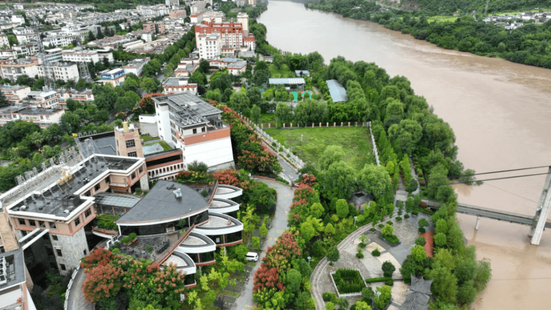 云南省委书记王宁:走好具有边疆民族地区特点的城市高质量发展之路