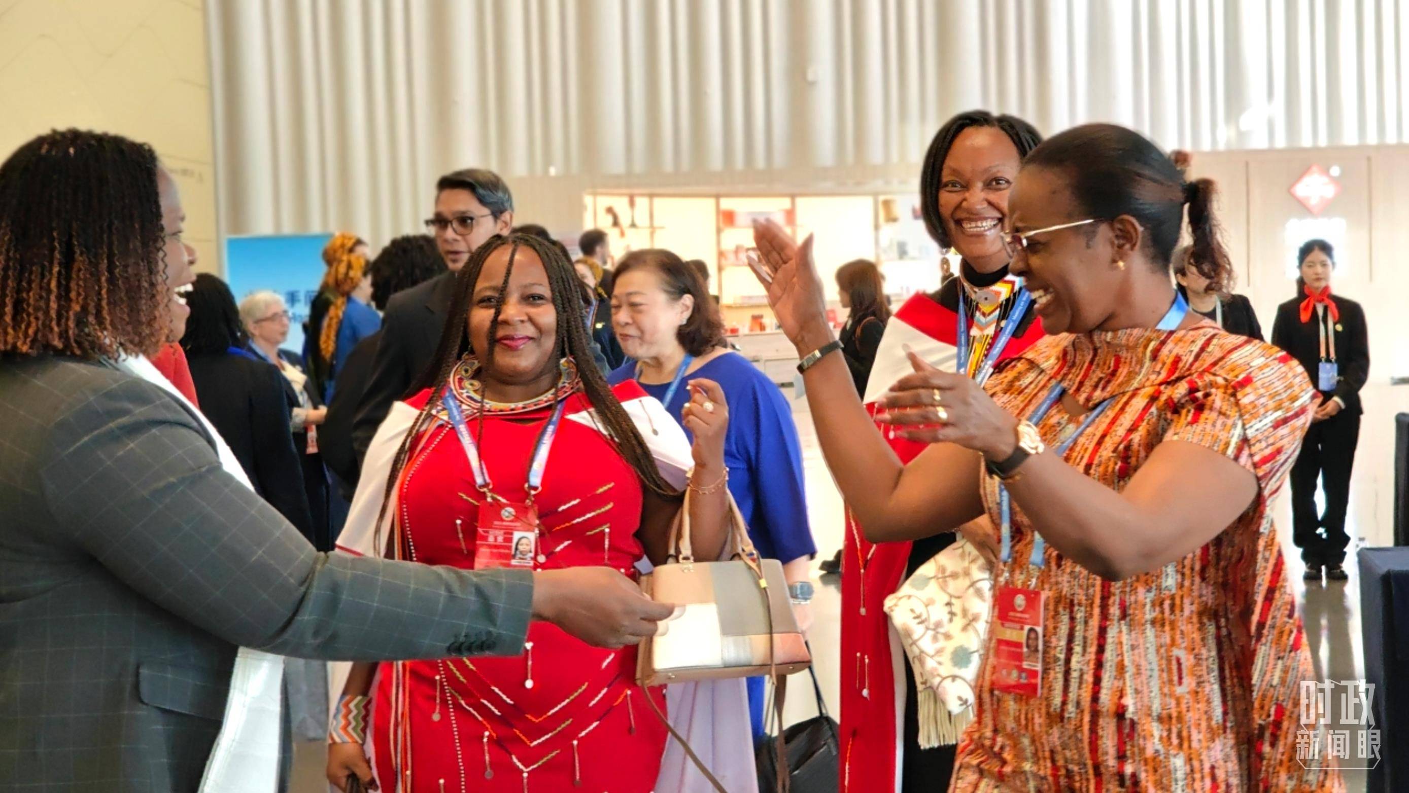 时政新闻眼丨这场聚焦“半边天”的全球峰会上，习近平提出哪些新倡议新举措？