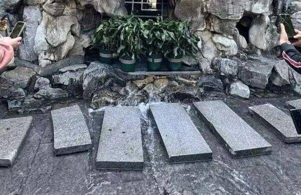 黑虎泉喷得“兽头”都不够用了!济南群泉竞涌,几十年一见