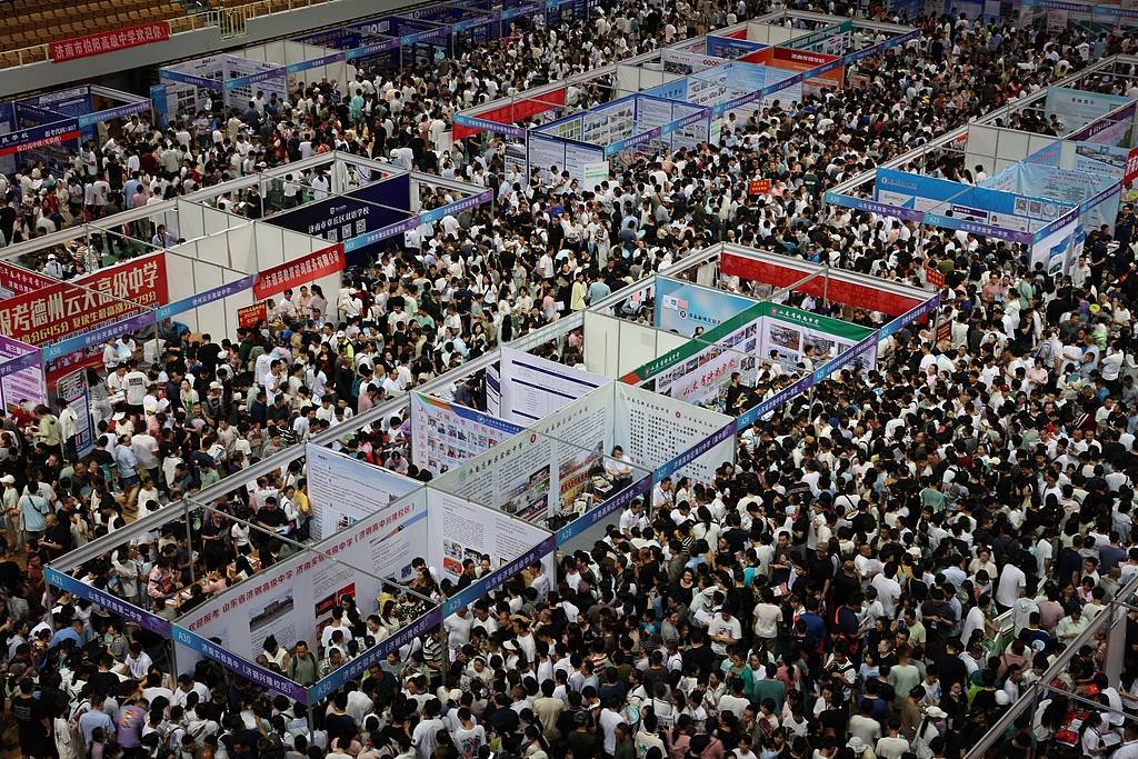 12年贯通式学校免中考，教育焦虑不会一扫光