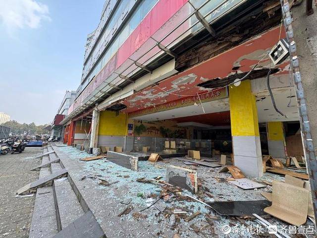 济南天龙大厦开拆！济南火车站南场站综合配套建设加速推进