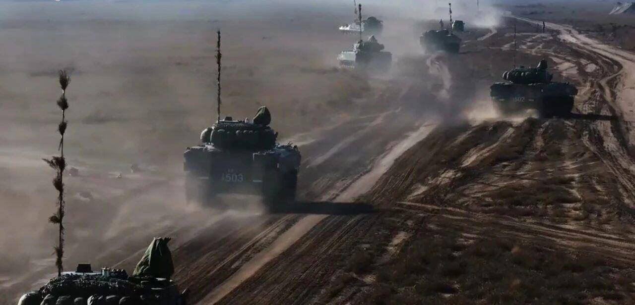 大场面!机器狗、无人机开路,实兵对抗演练画面公布