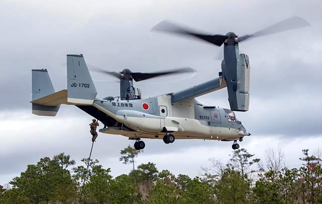 高市早苗对华摊牌，明确或武力干涉台海，中国可祭“王炸”反击