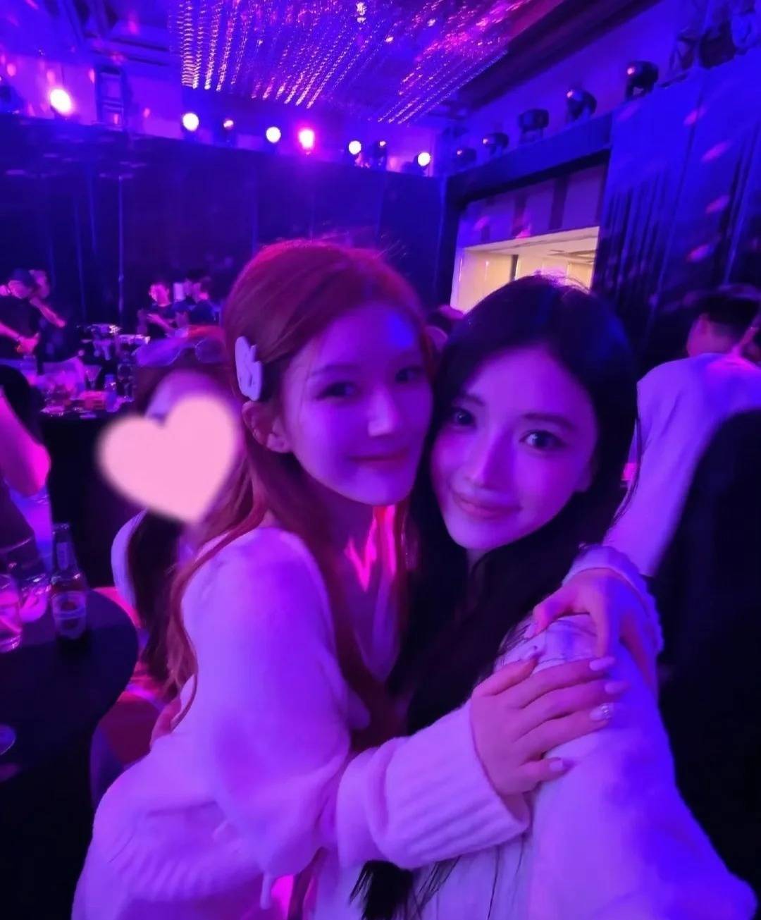 赵露思27岁生日音乐会好炸,6套造型高定配高珠杀翻全场