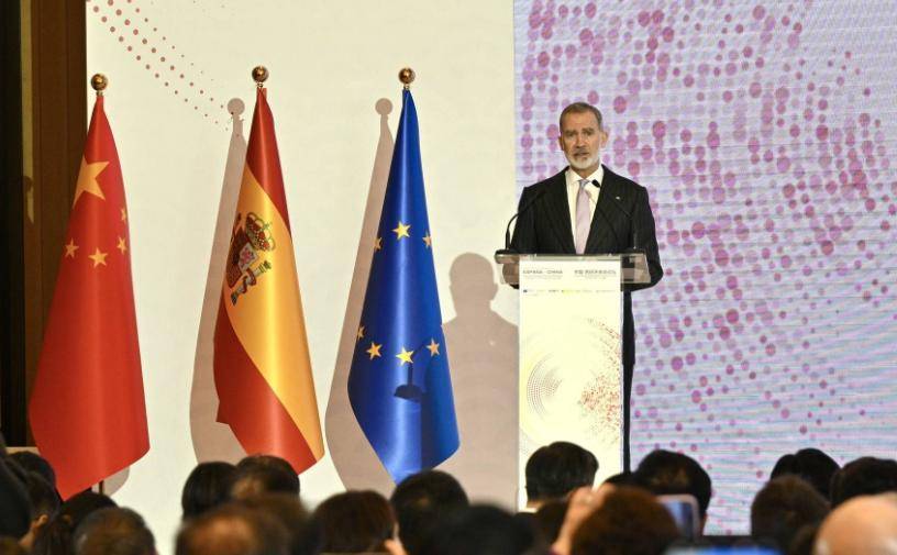 欧盟全方位反华，谁用华为设备，将被切断援助，唯有西班牙带头反对高调访华