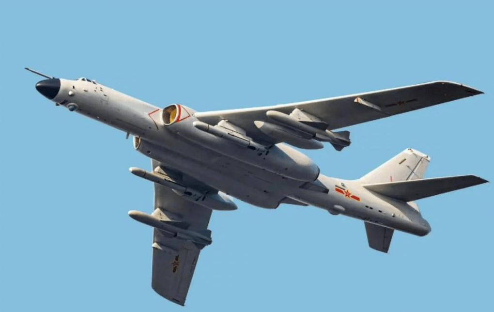 钓鱼岛巡航,黄海实弹射击,055大驱轰6出击南海,中国重拳砸向美日菲!