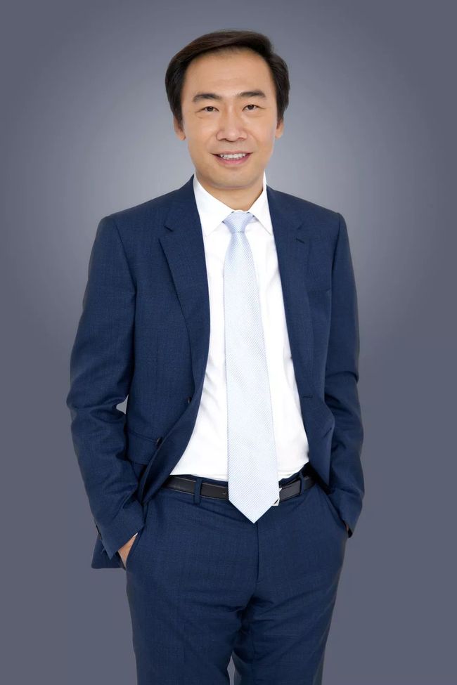 华泰证券董事长(张伟华泰证券董事长)